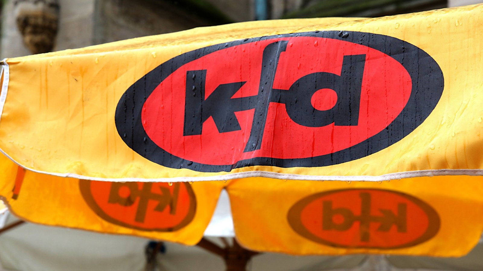 17776_kfd_schirm_by_peter_weidemann_pfarrbriefservice (c) Bild: Peter Weidemann In: Pfarrbriefservice.de
