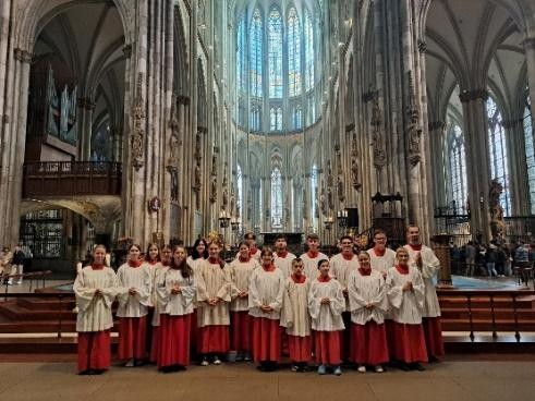 2025-10 Messdiener Dom (c) Katholische Kirchengemeinden in Troisdorf