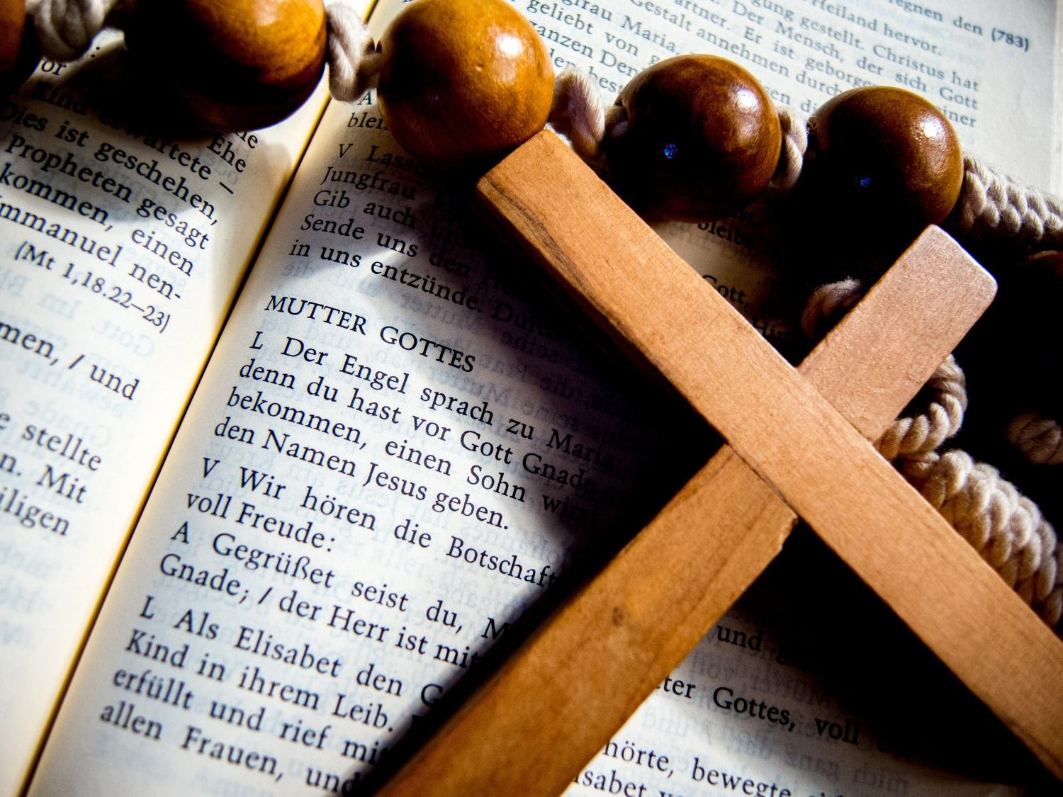 rosenkranz-mutter-gottes_by_Andreas_Eckhardt_pfarrbriefservice (c) Bild: Andreas Eckhardt In: Pfarrbriefservice.de