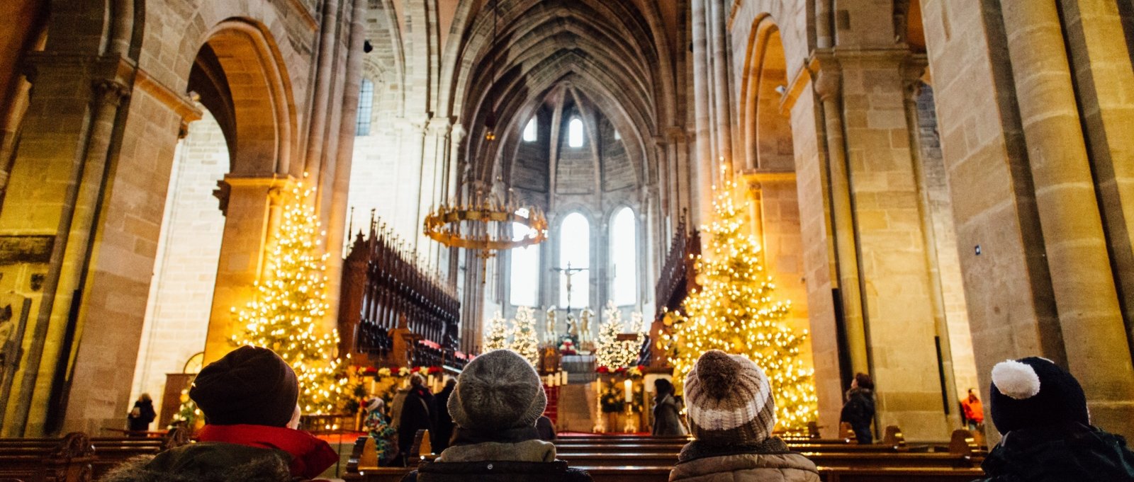 weihnachten_kirche (c) Image: Hendrik Steffens In: Pfarrbriefservice.de